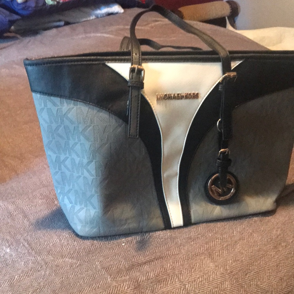 Knock off Michael Kors bag
